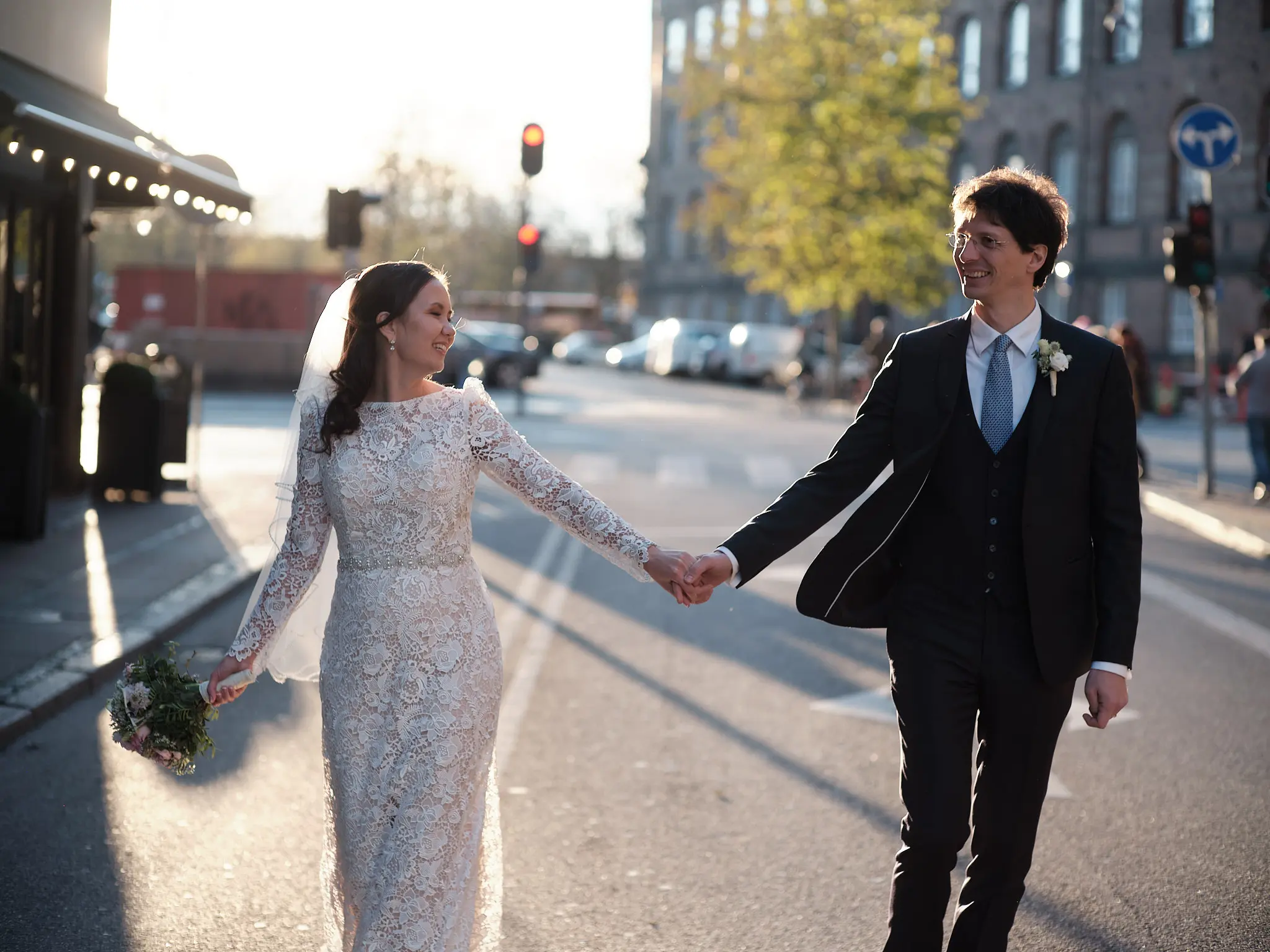 Bryllupspar på gade